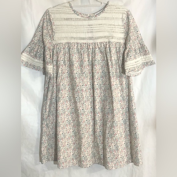 English Factory Peasant Dress XS Ditsy Floral Ruched Bell Sleeve Keyhole Coast - Picture 1 of 11